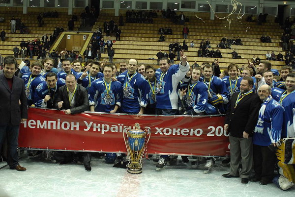 "Сокол" - чемпион сезона 2008/09  Фото fhu.com.ua 